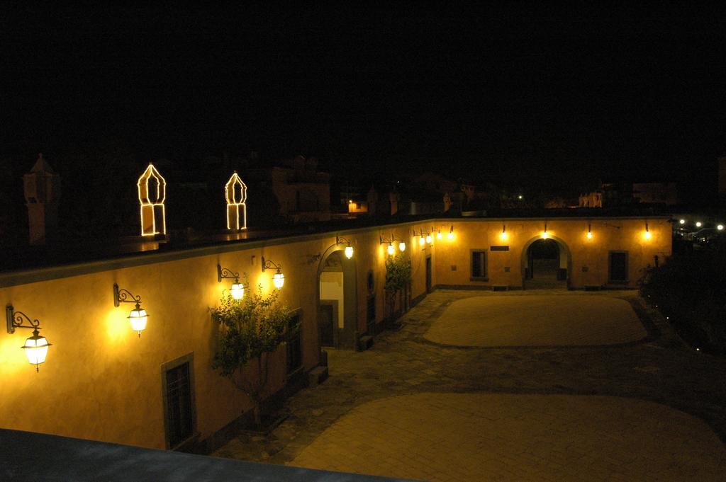 مبيت وإفطار أفيرسا Castello Di Casapozzano المظهر الخارجي الصورة