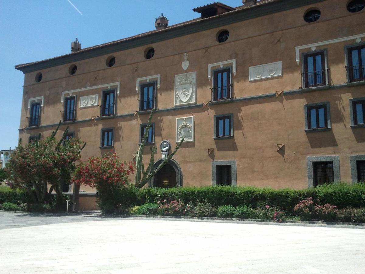 مبيت وإفطار أفيرسا Castello Di Casapozzano المظهر الخارجي الصورة