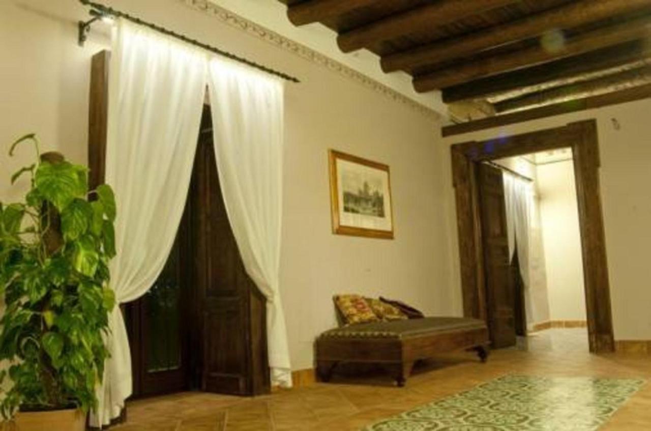 مبيت وإفطار أفيرسا Castello Di Casapozzano المظهر الخارجي الصورة